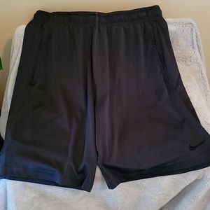 NIKE men's DRI-FIT shorts, Gray, sz L
